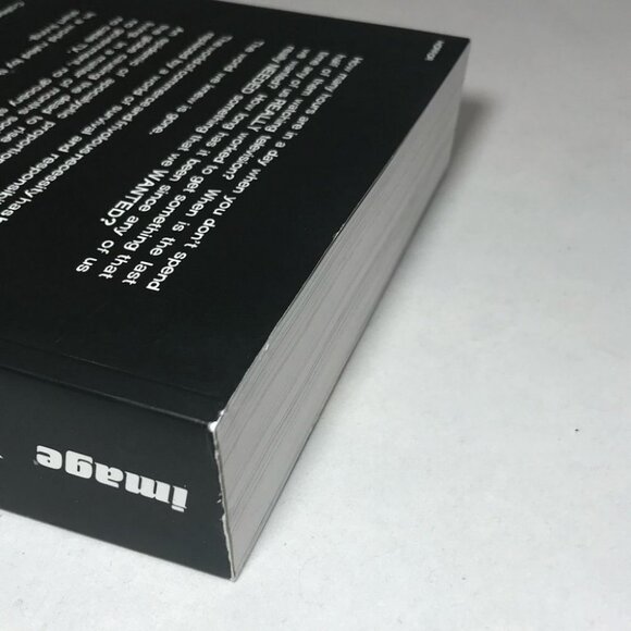 First Printing The Walking Dead Compendium Two Unread Book Pretty Good condition - Picture 11 of 16